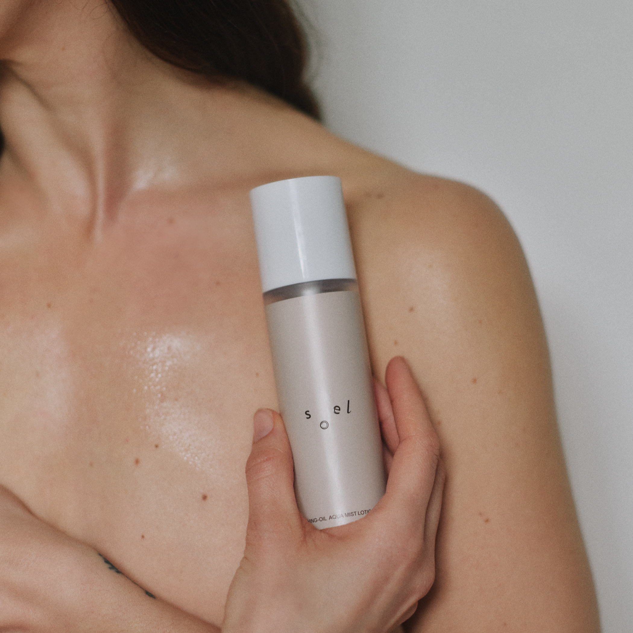 限定 LIVING-OIL AQUA MIST LOTION 100mL