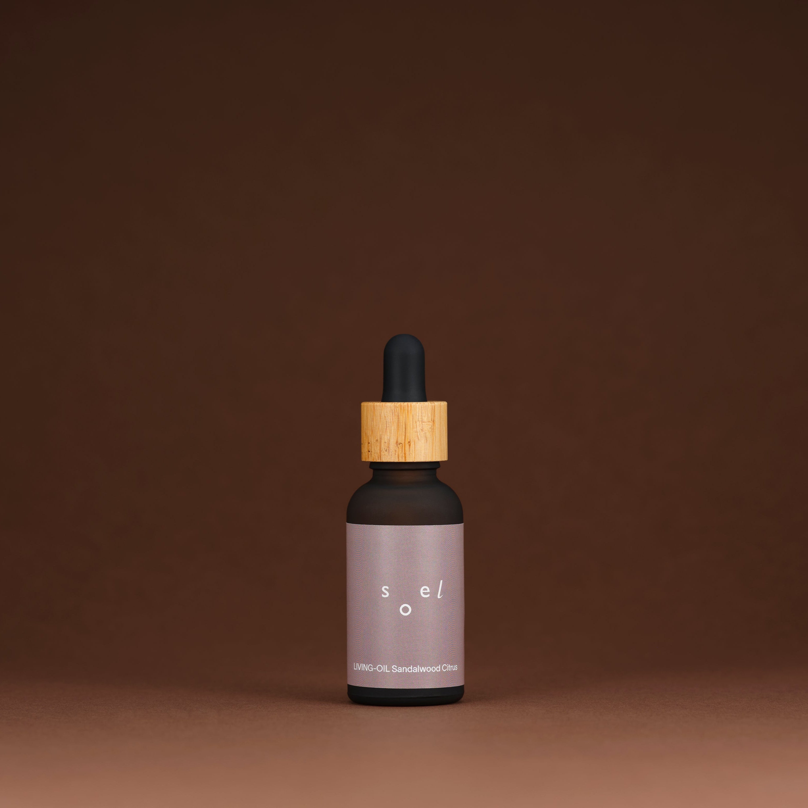 限定 LIVING-OIL 【 Sandalwood Citrus 】30mL
